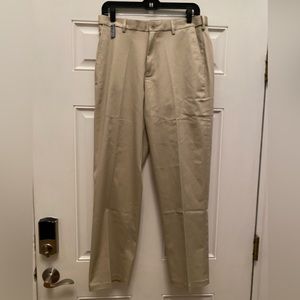 NWT Haggar Men's Premium No Iron Classic Fit Flat Front Casual Pants Sand 32x30